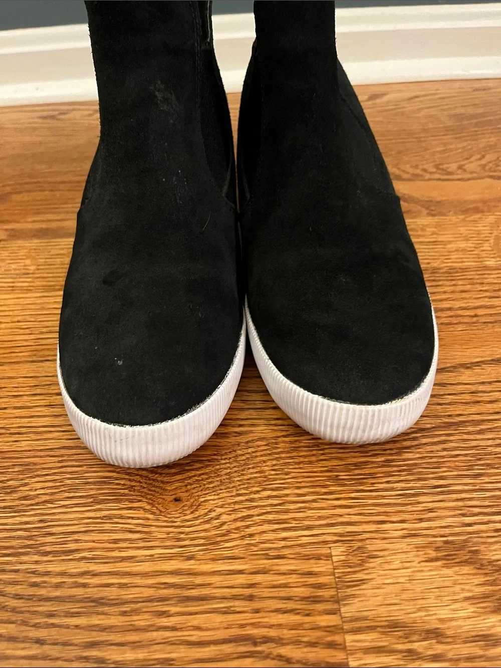 SOREL Women's Out 'N About Slip-On Wedge Boot Size 9